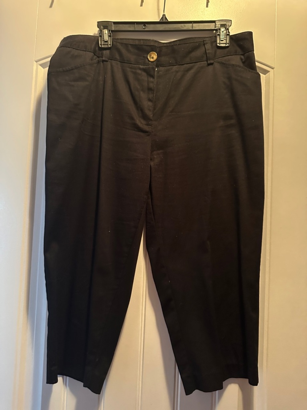 Kim Rogers Women’s Black Dress Capris